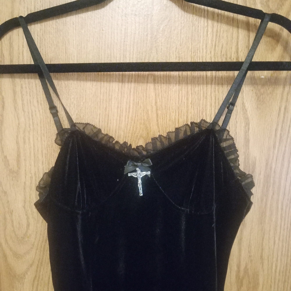 90s Style Gothic Black Velvet Sleeveless Mini Slip Dress Size Medium - Picture 6 of 8
